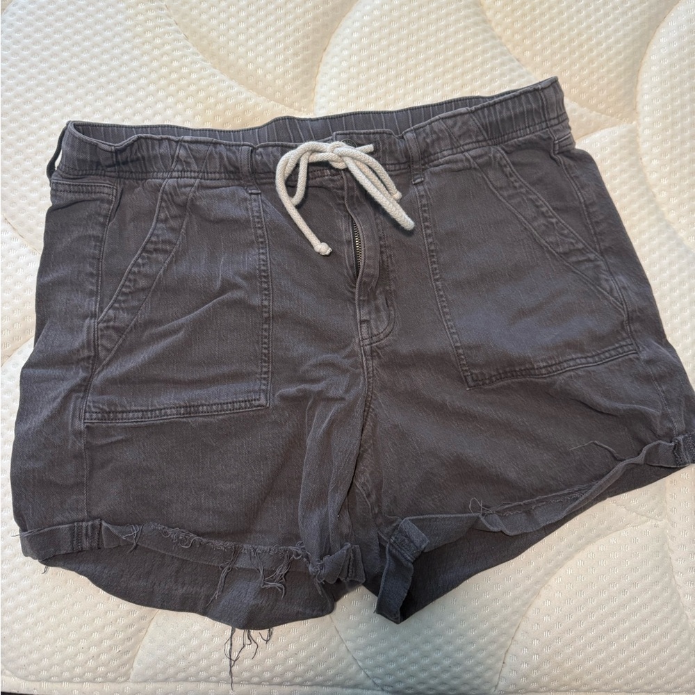 American Eagle Outfitters High Waist Gray Shorts